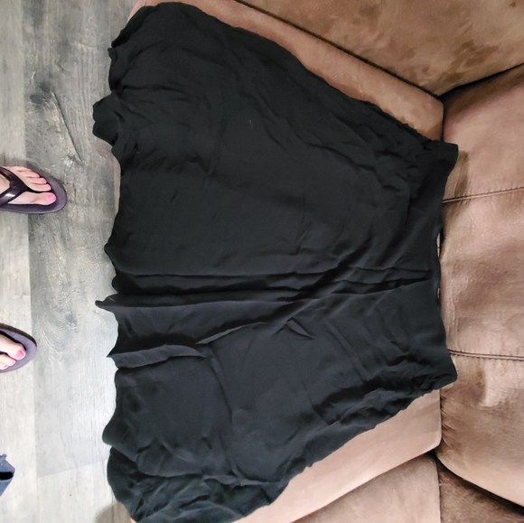 Black skirt - Picture 1 of 2